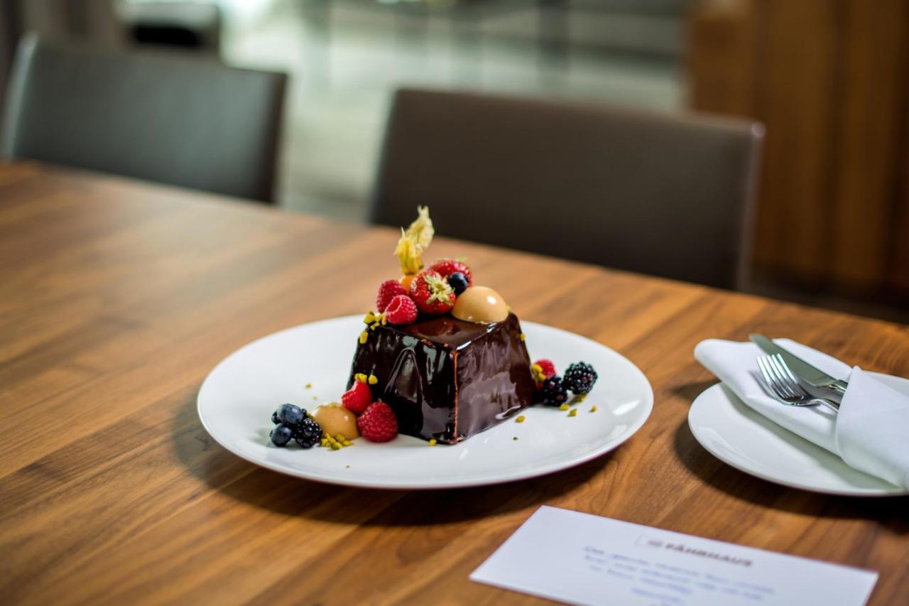 Faehrhaus Koblenz Hotel Ngoại thất bức ảnh A chocolate dessert