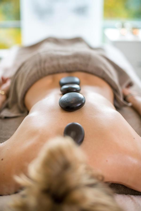 Faehrhaus Koblenz Hotel Ngoại thất bức ảnh Hot stone massage